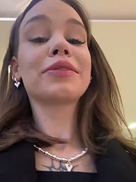 Snapshot of Street_young chatting on 14, 3, 2025 Street young online show from 14, 3, 2025