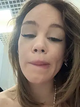 Snapshot of Street_young chatting on 21, 3, 2025 Street young online show from 21, 3, 2025