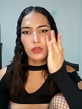 Lanna hott  online show from 4, 3, 2025