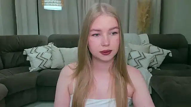 Snapshot of shy__lady chatting on 7, 5, 2026 shy lady online show from 7, 5, 2026