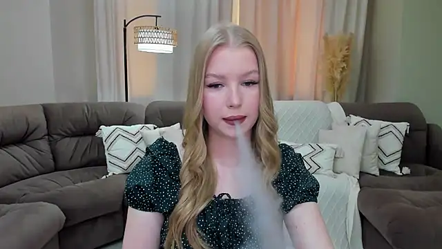 Snapshot of shy__lady chatting on 31, 5, 2026 shy lady online show from 31, 5, 2026