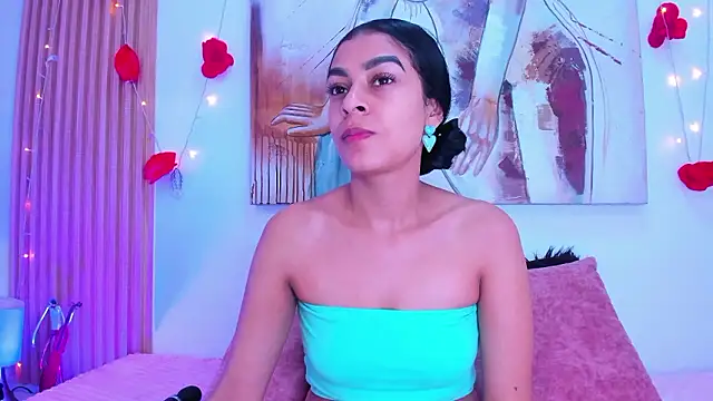 Snapshot of Yasiir_0229 chatting on 8, 12, 2024 Yasiir 0229 online show from 8, 12, 2024