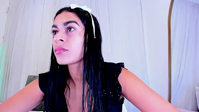 Snapshot of Yasiir_0229 chatting on 8, 10, 2025 Yasiir 0229 online show from 8, 10, 2025