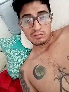 Snapshot of ale3J4a chatting on 27, 10, 2025 ale3J4a online show from 27, 10, 2025