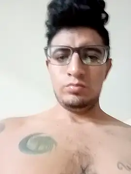 Snapshot of ale3J4a chatting on 30, 10, 2025 ale3J4a online show from 30, 10, 2025