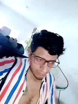 Snapshot of ale3J4a chatting on 7, 11, 2025 ale3J4a online show from 7, 11, 2025