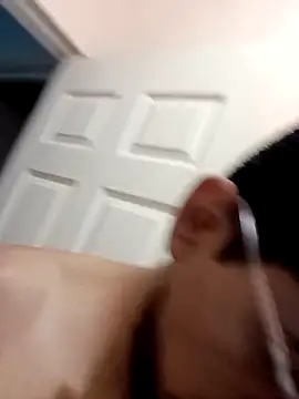 Snapshot of ale3J4a chatting on 4, 12, 2025 ale3J4a online show from 4, 12, 2025