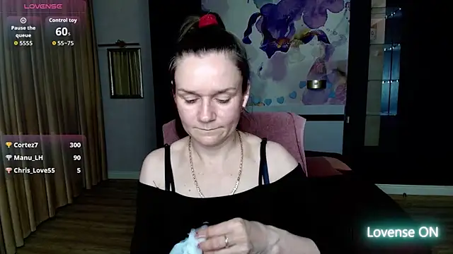 Snapshot of AriaGray chatting on 29, 4, 2026 AriaGray online show from 29, 4, 2026