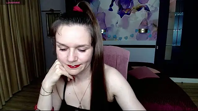 Snapshot of AriaGray chatting on 9, 5, 2026 AriaGray online show from 9, 5, 2026