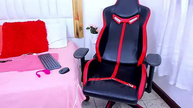 Snapshot of MadelineJackson chatting on 9, 1, 2025 MadelineJackson online show from 9, 1, 2025