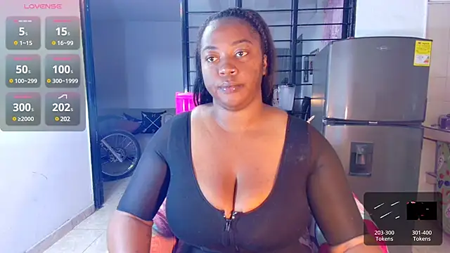 CiaraEbony online show from 28, 2, 2025