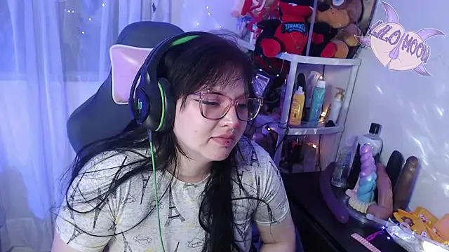 LiloMoon69 online show from 2, 3, 2025