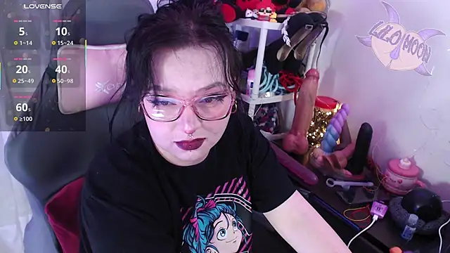LiloMoon69 online show from 4, 10, 2025