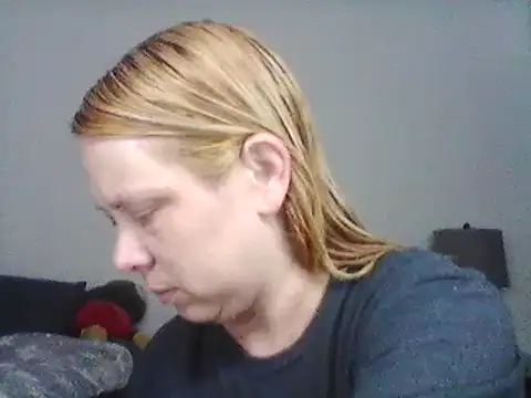 Snapshot of burrkitty chatting on 5, 12, 2024 burrkitty online show from 5, 12, 2024