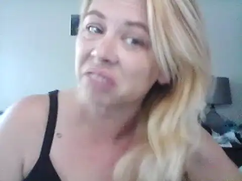 Snapshot of burrkitty chatting on 30, 12, 2024 burrkitty online show from 30, 12, 2024