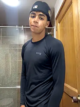 Snapshot of JoanG10 chatting on 8, 9, 2025 JoanG10 online show from 8, 9, 2025