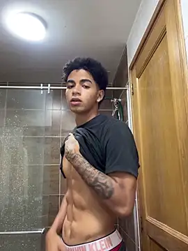 Snapshot of JoanG10 chatting on 13, 9, 2025 JoanG10 online show from 13, 9, 2025