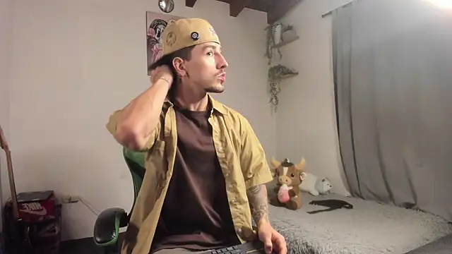 Valentino Xander online show from 8, 2, 2026