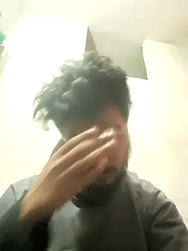 Snapshot of Kenny-kay chatting on 5, 2, 2025 Kenny-kay online show from 5, 2, 2025