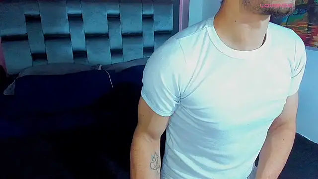 Piggy Eddy online show from 24, 1, 2025