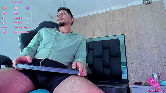 Piggy Eddy online show from 14, 10, 2025