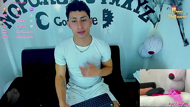 Piggy Eddy online show from 31, 10, 2025