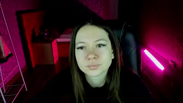 Nicole Charm online show from 20, 12, 2024