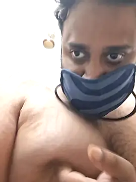 Snapshot of shree7776trrr chatting on 7, 11, 2025 shree7776trrr online show from 7, 11, 2025