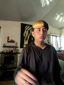 Snapshot of FlpGmz chatting on 22, 9, 2025 FlpGmz online show from 22, 9, 2025