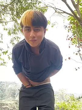 Snapshot of FlpGmz chatting on 27, 9, 2025 FlpGmz online show from 27, 9, 2025