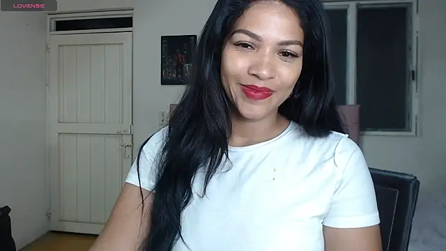 Snapshot of makennaa_ chatting on 7, 5, 2026 makennaa online show from 7, 5, 2026