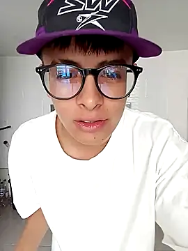 Snapshot of Cuervo_maniaco chatting on 15, 12, 2024 Cuervo maniaco online show from 15, 12, 2024