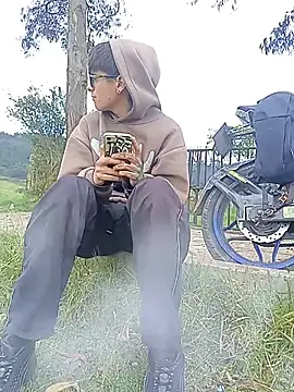 Cuervo maniaco online show from 25, 11, 2025