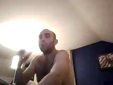 Snapshot of DrbigdickUK chatting on 4, 1, 2025 DrbigdickUK online show from 4, 1, 2025