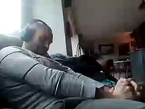 Snapshot of DrbigdickUK chatting on 4, 1, 2025 DrbigdickUK online show from 4, 1, 2025