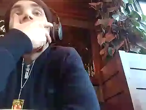 Snapshot of DrbigdickUK chatting on 5, 2, 2025 DrbigdickUK online show from 5, 2, 2025