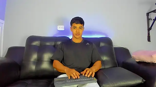 Rob saenz  online show from 10, 3, 2025