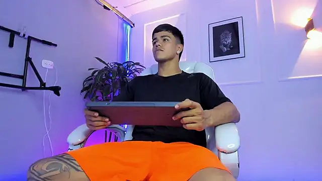 Rob saenz  online show from 12, 11, 2025