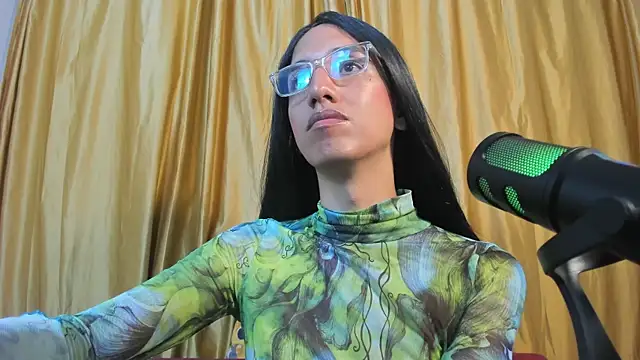 CharlotteLauren online show from 11, 7, 2026