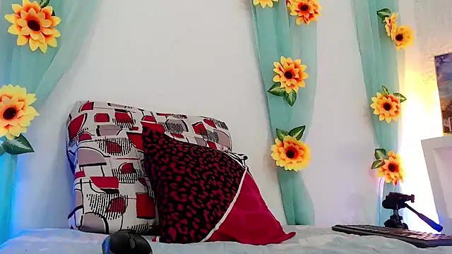 victoria jones online show from 11, 2, 2025