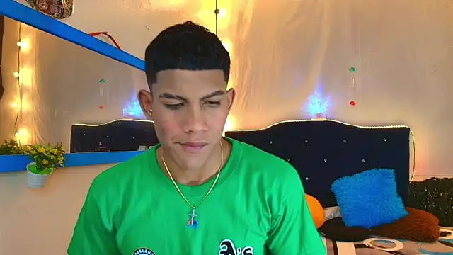 Damian latinxxx online show from 14, 2, 2025