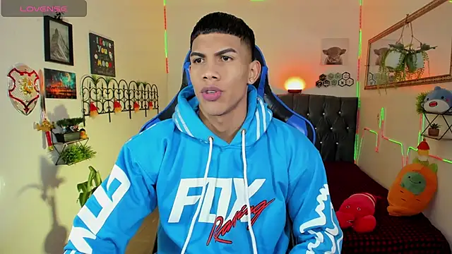 Damian latinxxx online show from 7, 2, 2026