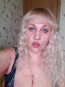 IsabellaBoni online show from 11, 4, 2026