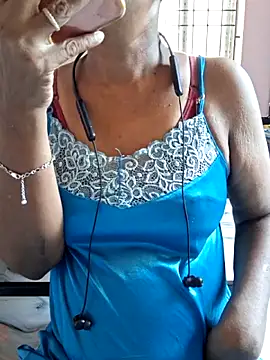 Snapshot of Tamil--Rani chatting on 15, 4, 2026 Tamil--Rani online show from 15, 4, 2026