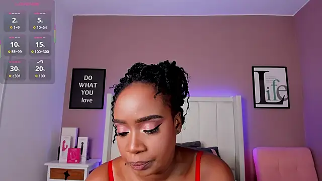 Britanymooree online show from 17, 12, 2025