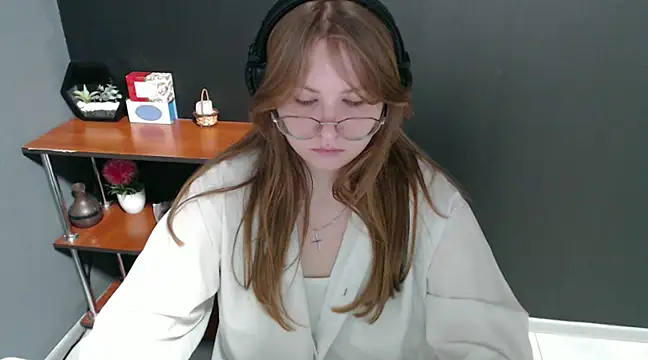 lady minx online show from 27, 1, 2025