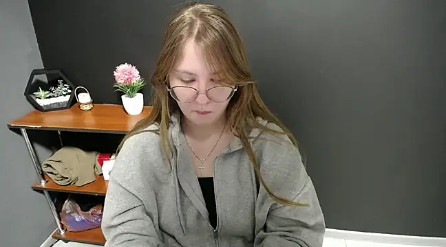 lady minx online show from 18, 2, 2025