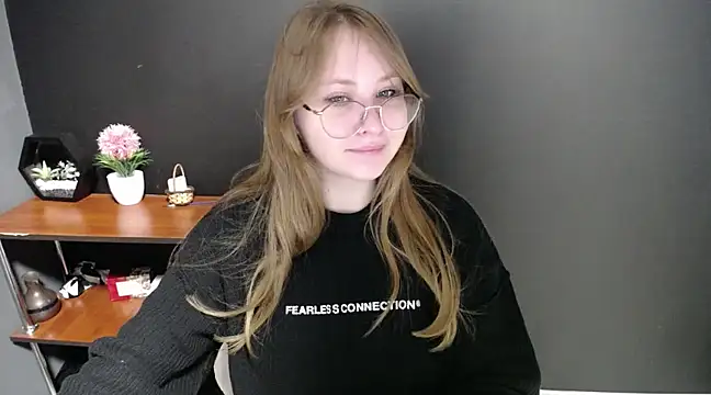 lady minx online show from 18, 3, 2025