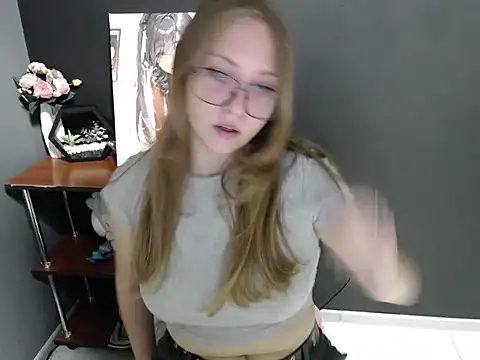 lady minx online show from 8, 10, 2025