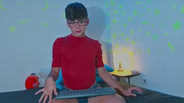 Snapshot of arnold_laurent_ chatting on 1, 12, 2024 arnold laurent  online show from 1, 12, 2024